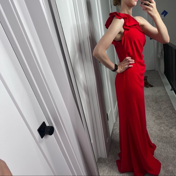 Red one shoulder dress - Picture 6 of 10